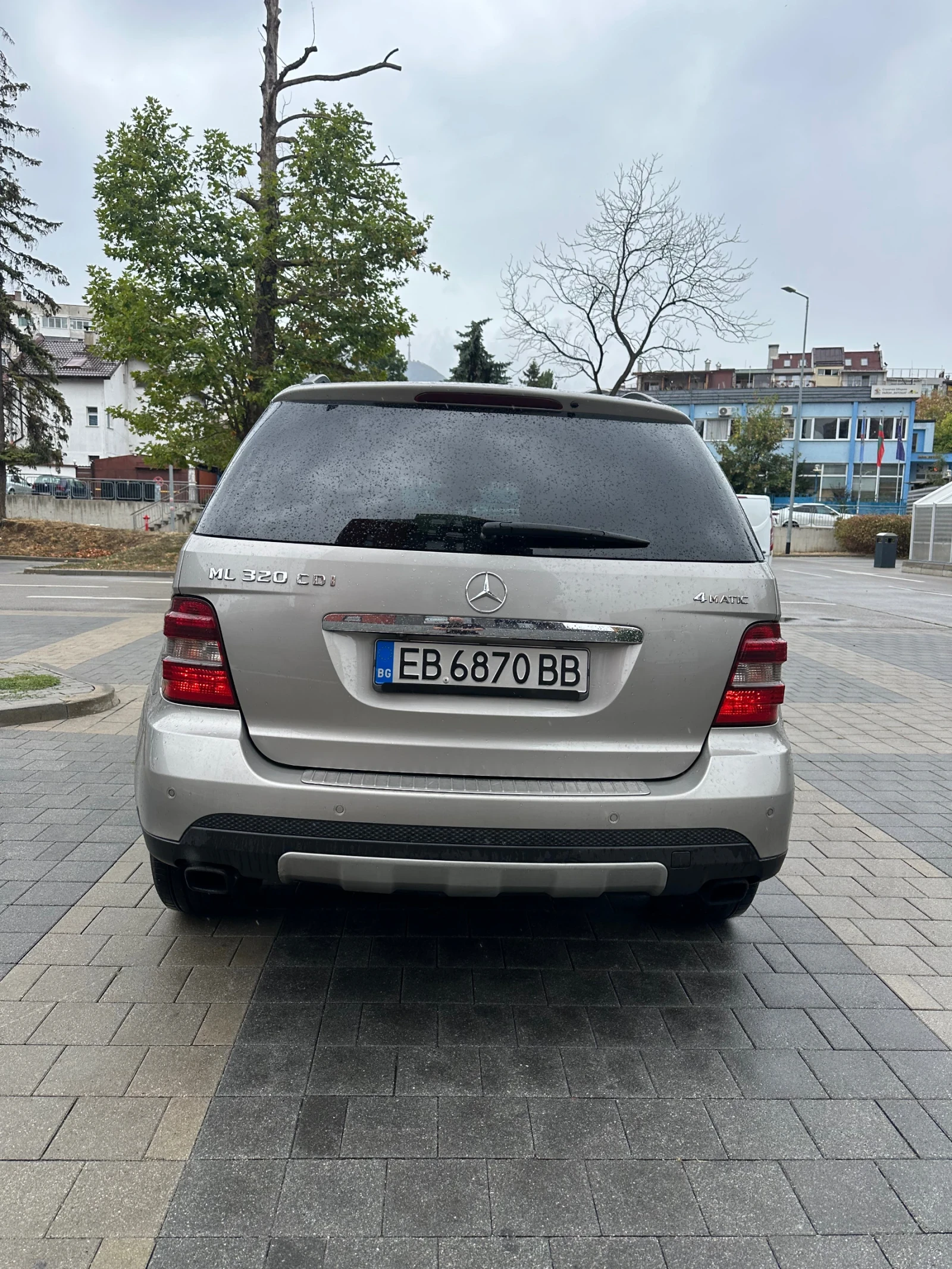 Mercedes-Benz ML 320, снимка 5 - Автомобили и джипове - 56425674