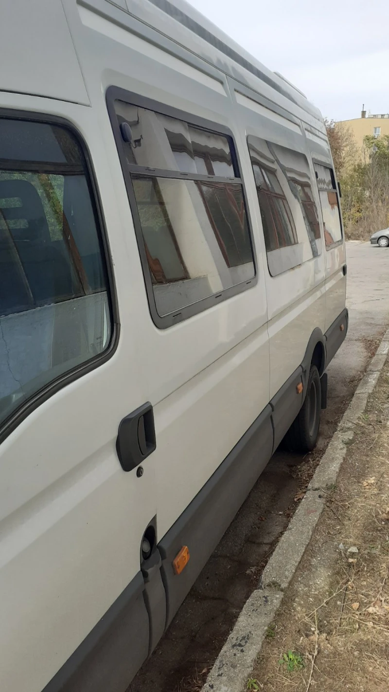 Iveco Daily, снимка 3 - Бусове и автобуси - 47484114