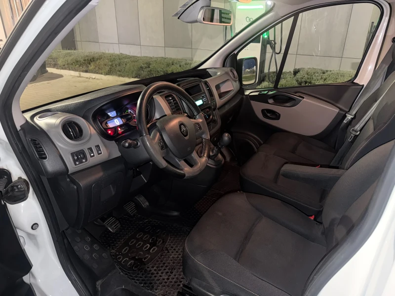 Renault Trafic 1.6BlueDCi 125k.c. L2H1, снимка 11 - Бусове и автобуси - 52887782