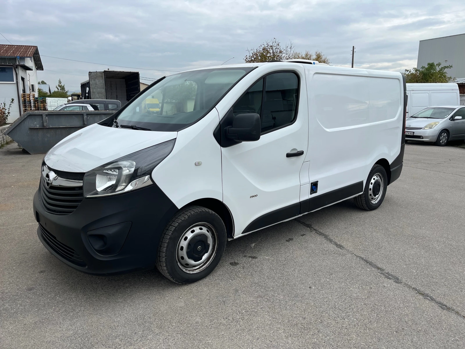Opel Vivaro ХЛАДИЛЕН EURO6, снимка 1