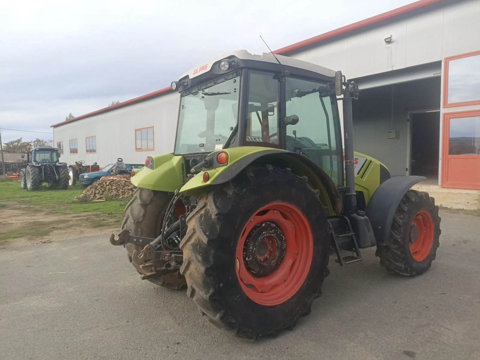 Трактор Claas AXOS 320 - изображение 6