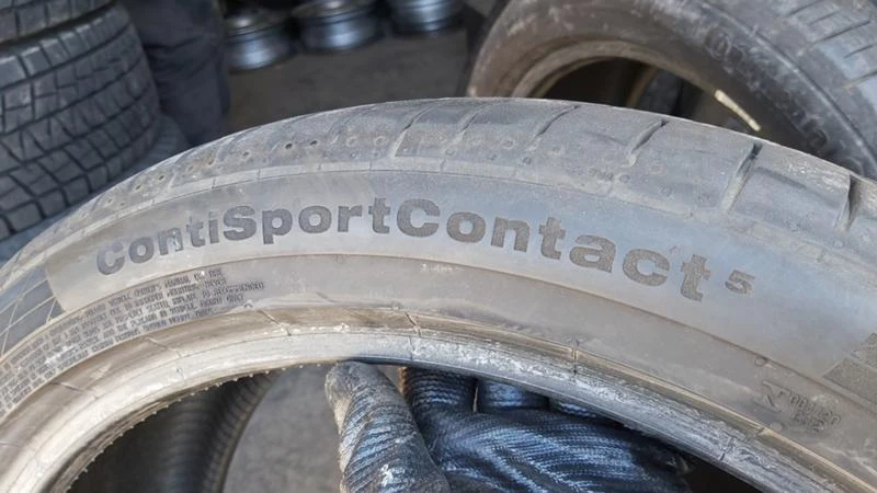 Гуми Летни 235/40R19, снимка 5 - Гуми и джанти - 28561467