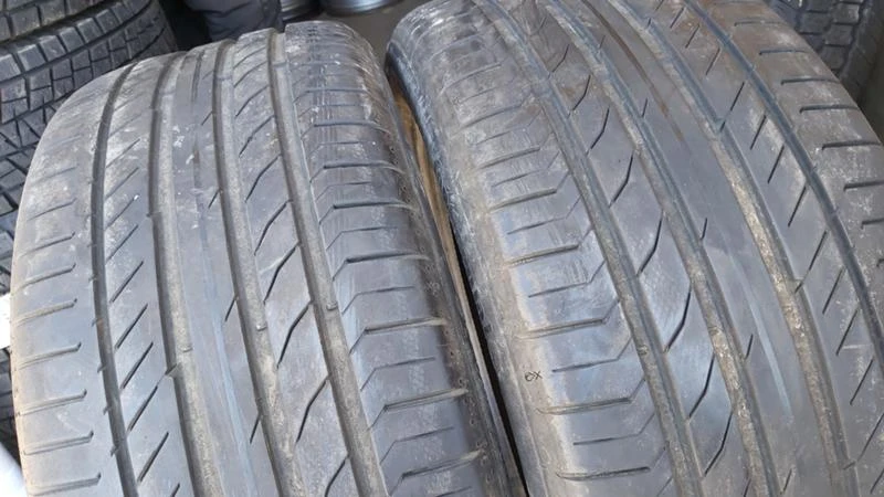 Гуми Летни 235/40R19, снимка 2 - Гуми и джанти - 28561467