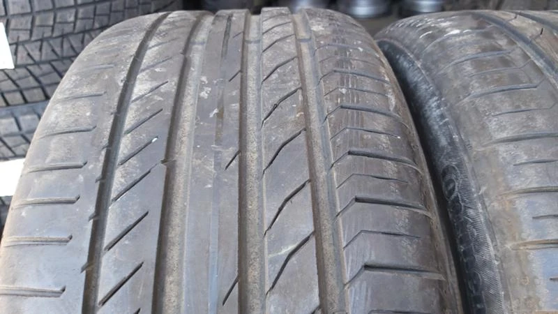 Гуми Летни 235/40R19, снимка 3 - Гуми и джанти - 28561467