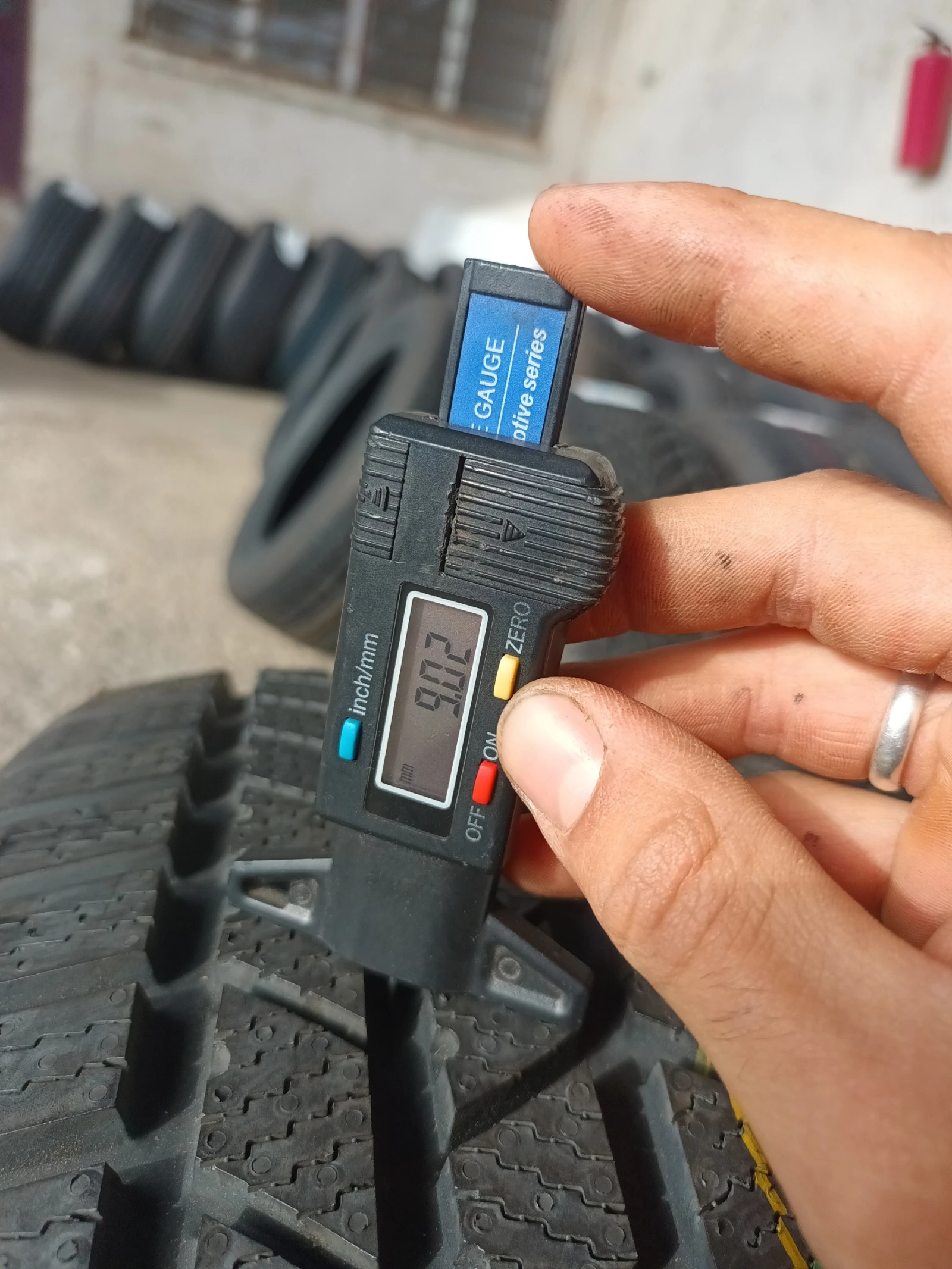 ���� 235/55R18 | Mobile.bg � ����������� 4