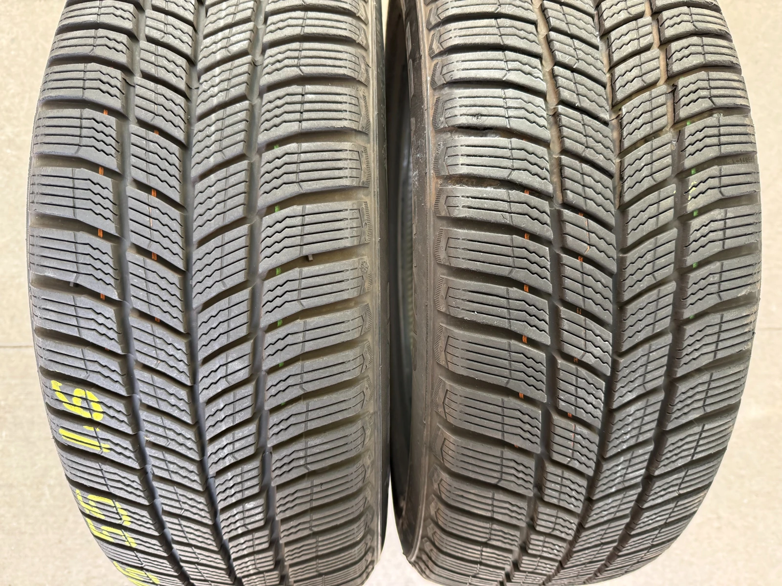 Гуми Зимни 205/55R16, снимка 4 - Гуми и джанти - 54994959