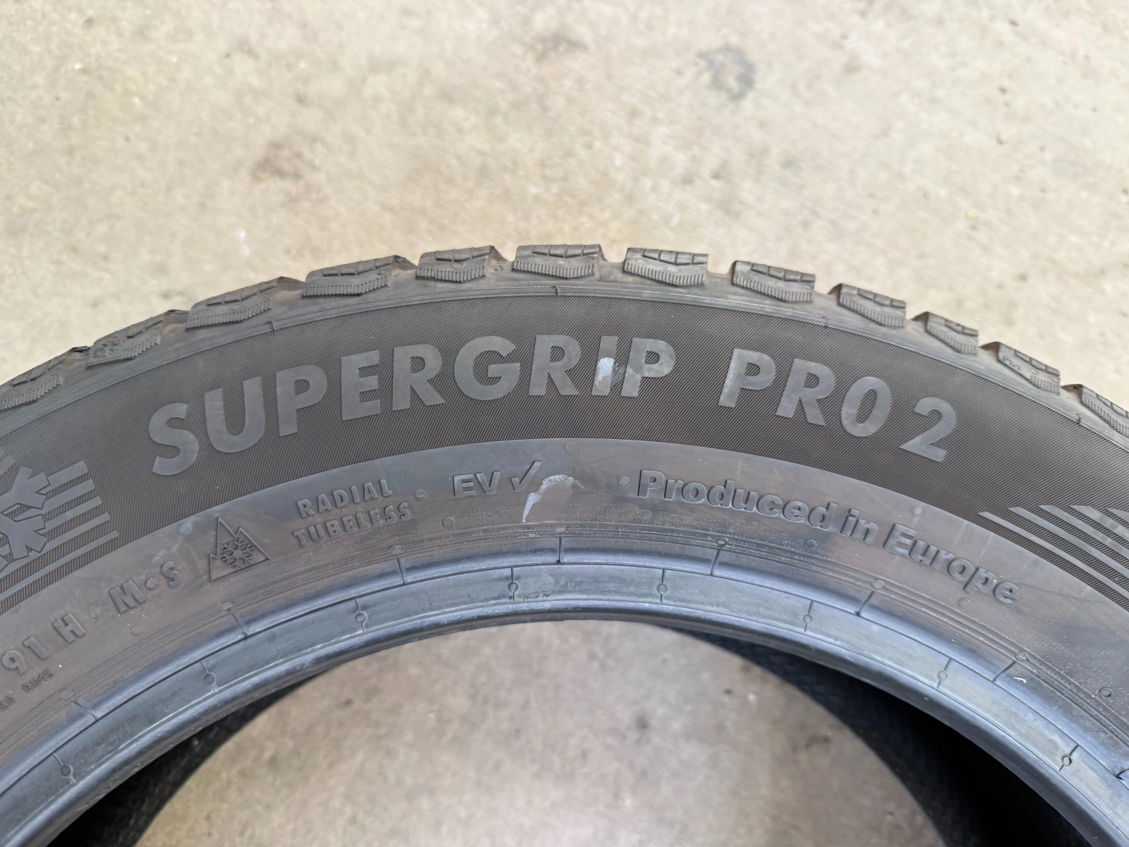 Гуми Зимни 205/55R16, снимка 6 - Гуми и джанти - 54994959