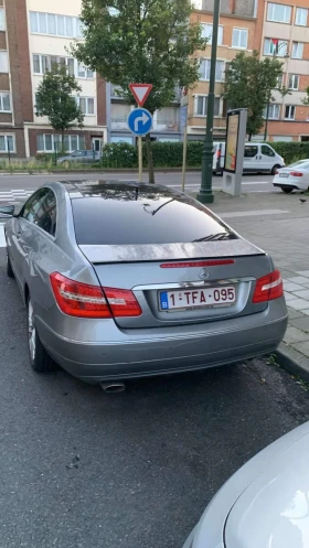 Mercedes-Benz E 220, снимка 12