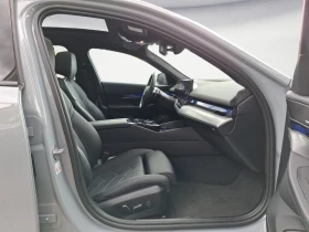 BMW 550 e/xDrive/M-SPORT/HUD/PANO/H&K/ICONIC GLOW/ | Auto.bg — изображение 12