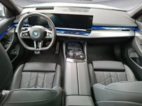 BMW 550 e/xDrive/M-SPORT/HUD/PANO/H&K/ICONIC GLOW/ | Auto.bg — изображение 9