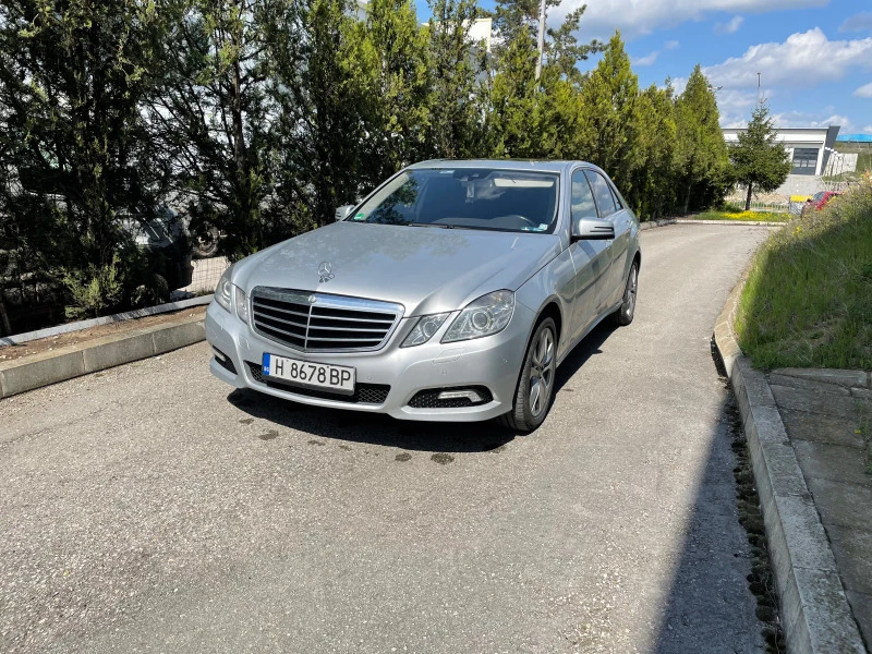 Mercedes-Benz E 500 4MATIC БЕНЗИН/ГАЗ, снимка 2 - Автомобили и джипове - 24153293