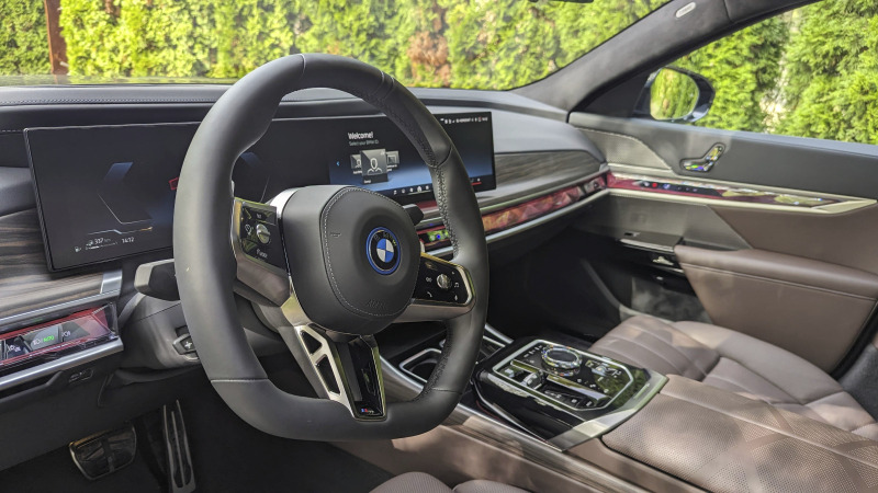 BMW 750 750e xDrive , снимка 7 - Автомобили и джипове - 46274443