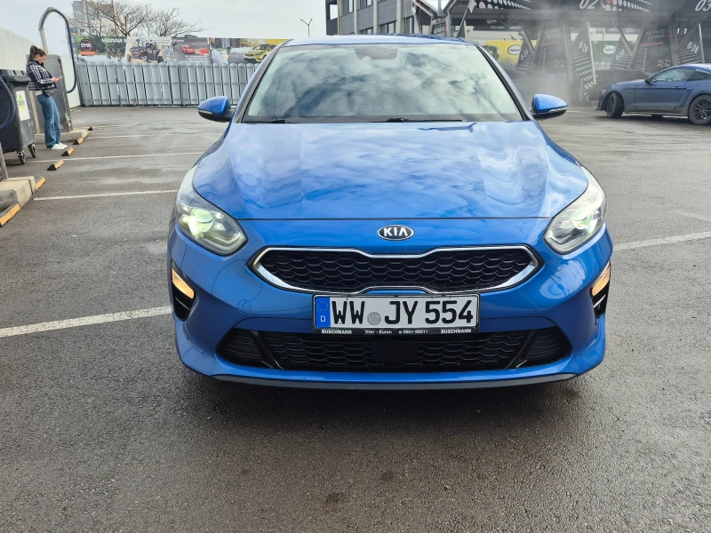 Kia Ceed !!!1.4 benzin !!! Evolution !!!full !!!, снимка 2 - Автомобили и джипове - 48311276