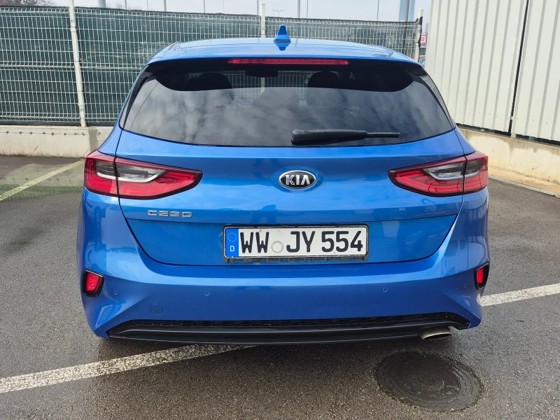 Kia Ceed !!!1.4 benzin !!! Evolution !!!full !!!, снимка 6 - Автомобили и джипове - 48311276