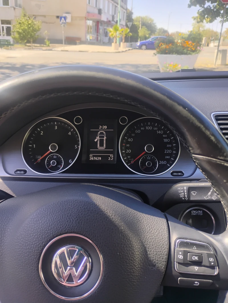 VW Passat 2.0tdi, снимка 12 - Автомобили и джипове - 48543229