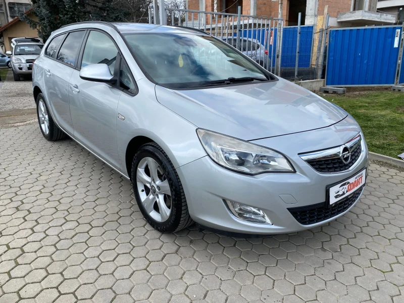 Opel Astra 2.0CDTi/ABTOMAT/РЕГИСТРИРАН, снимка 3 - Автомобили и джипове - 50892674