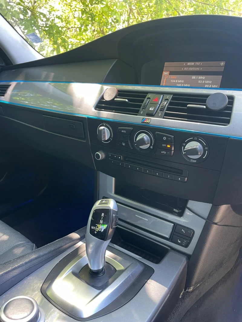 BMW 520 E60, снимка 15 - Автомобили и джипове - 51154913
