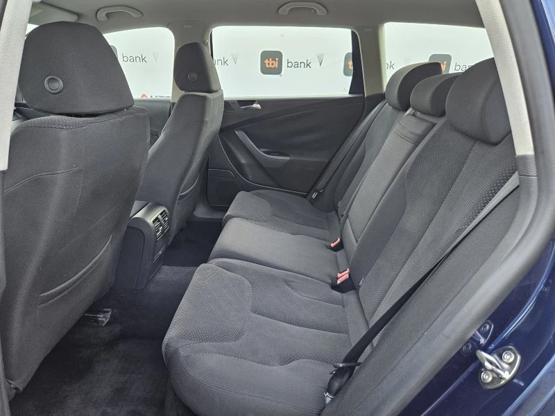 VW Passat 1.6i-116kc= АВТОМАТ= ПОДГРЕВ= КАМЕРА= HIGHLINE, снимка 9 - Автомобили и джипове - 51382436