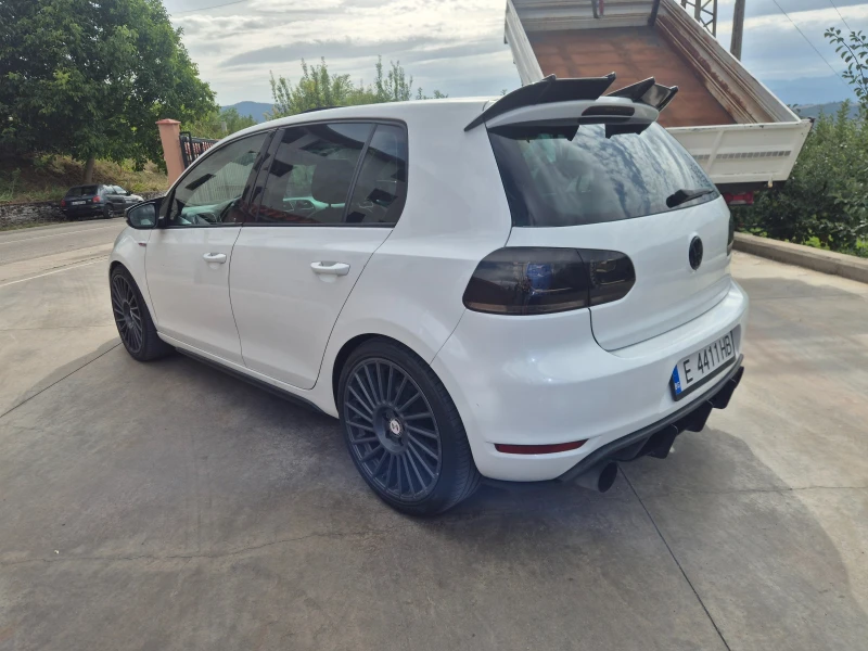 VW Golf GTI, снимка 5 - Автомобили и джипове - 51681357