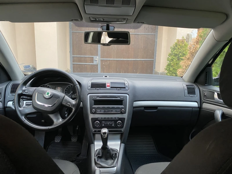 Skoda Octavia 1.6 TDI , снимка 8 - Автомобили и джипове - 52080110