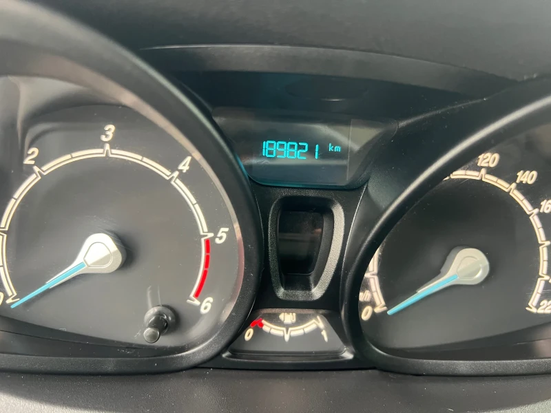 Ford Courier 1.5tdci-Klima-EURO6, снимка 16 - Автомобили и джипове - 52653400