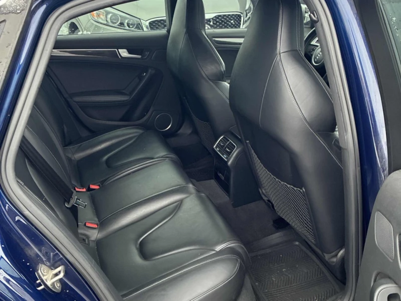 Audi S4 * АВТО КРЕДИТ* ЦЕНА ДО БГ * СЕРВИЗНА ИСТОРИЯ * , снимка 11 - Автомобили и джипове - 52694684