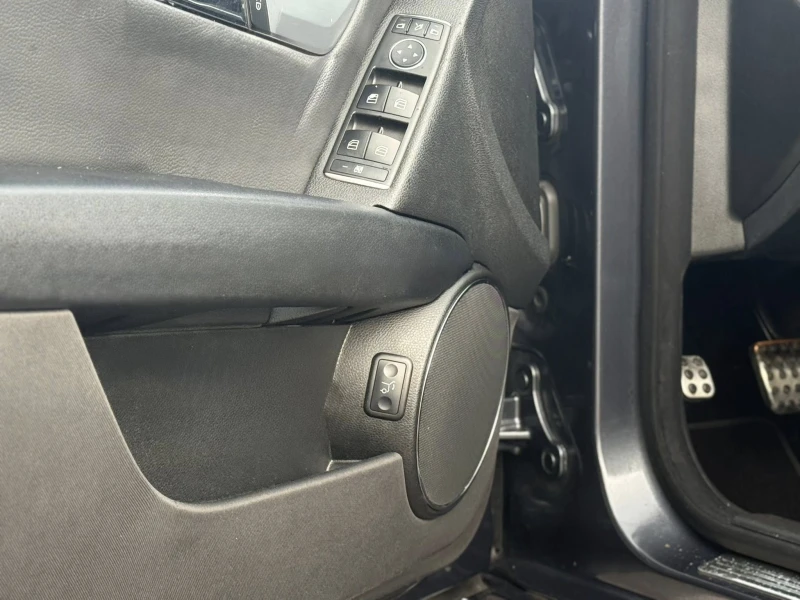 Mercedes-Benz C 250 АМG 4 MATIC, снимка 14 - Автомобили и джипове - 53030872