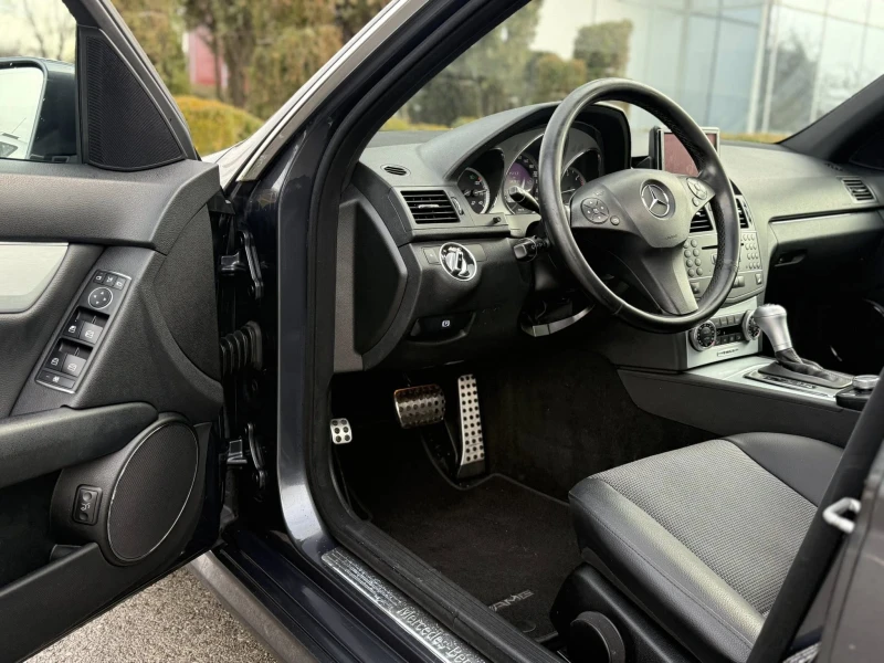 Mercedes-Benz C 250 АМG 4 MATIC, снимка 10 - Автомобили и джипове - 53030872