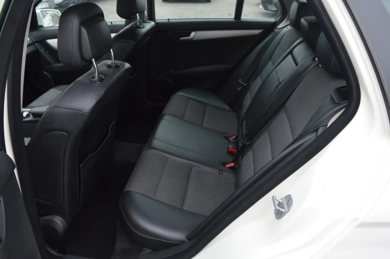 Mercedes-Benz C 220 2.2CDI-AMG-FACE, снимка 11 - Автомобили и джипове - 53388897