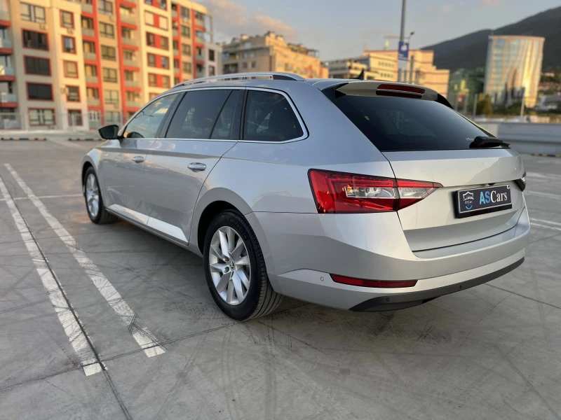 Skoda Superb 2.0 TDI Facelift, снимка 7 - Автомобили и джипове - 53392687