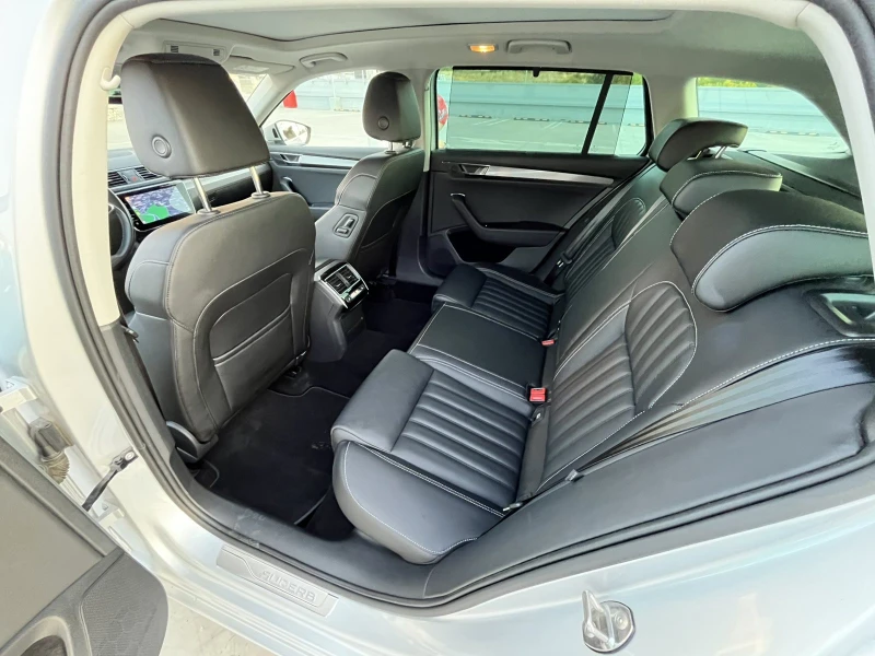 Skoda Superb 2.0 TDI Facelift, снимка 14 - Автомобили и джипове - 53392687