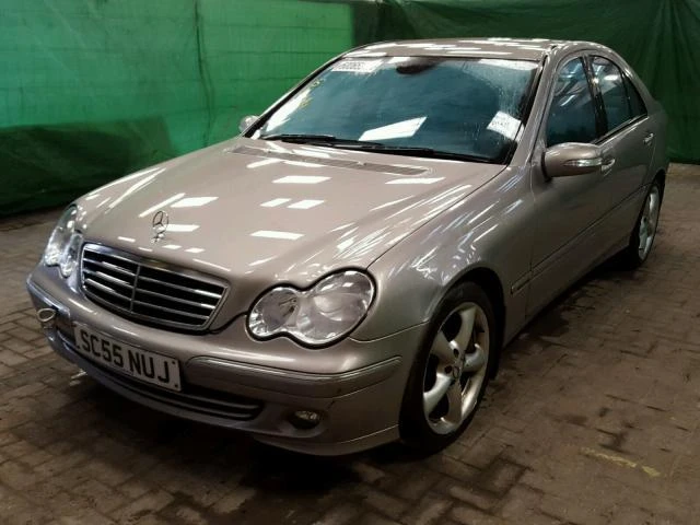 Mercedes-Benz C 220 W 203 150к.с, снимка 5 - Автомобили и джипове - 47326572