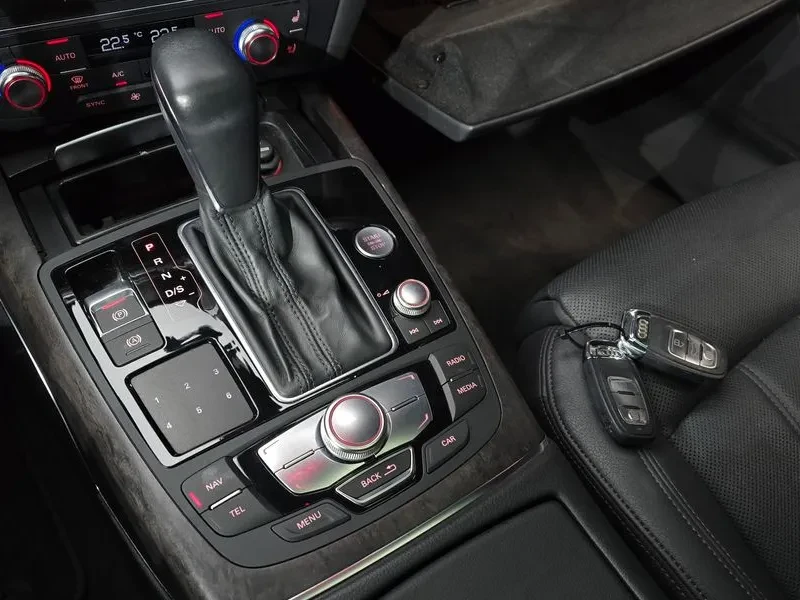 Audi A6 2.0 TDI, снимка 9 - Автомобили и джипове - 54147918