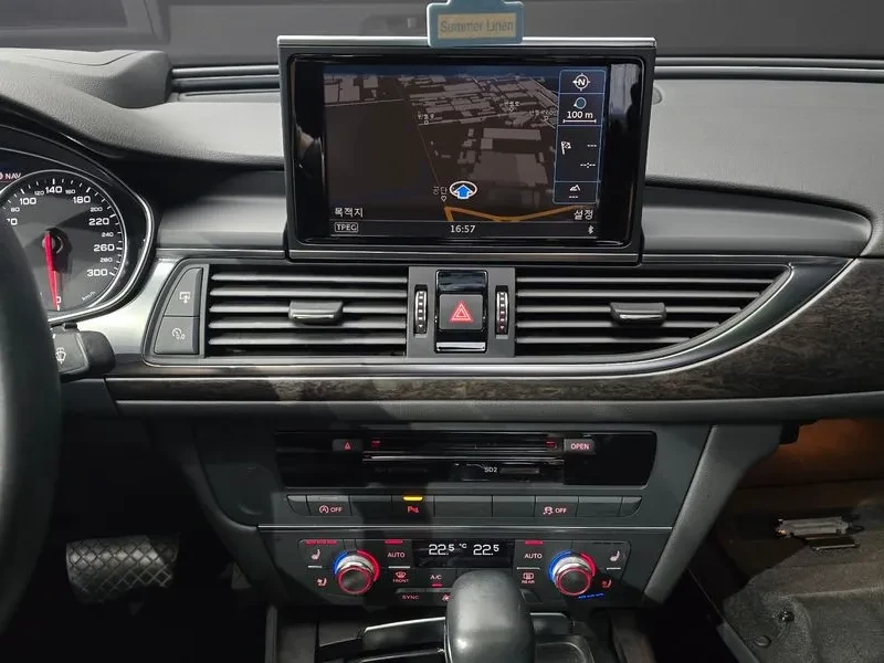 Audi A6 2.0 TDI, снимка 14 - Автомобили и джипове - 54147918