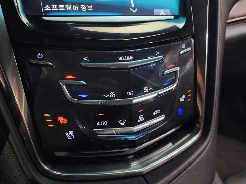 Cadillac Cts, снимка 16 - Автомобили и джипове - 56690507