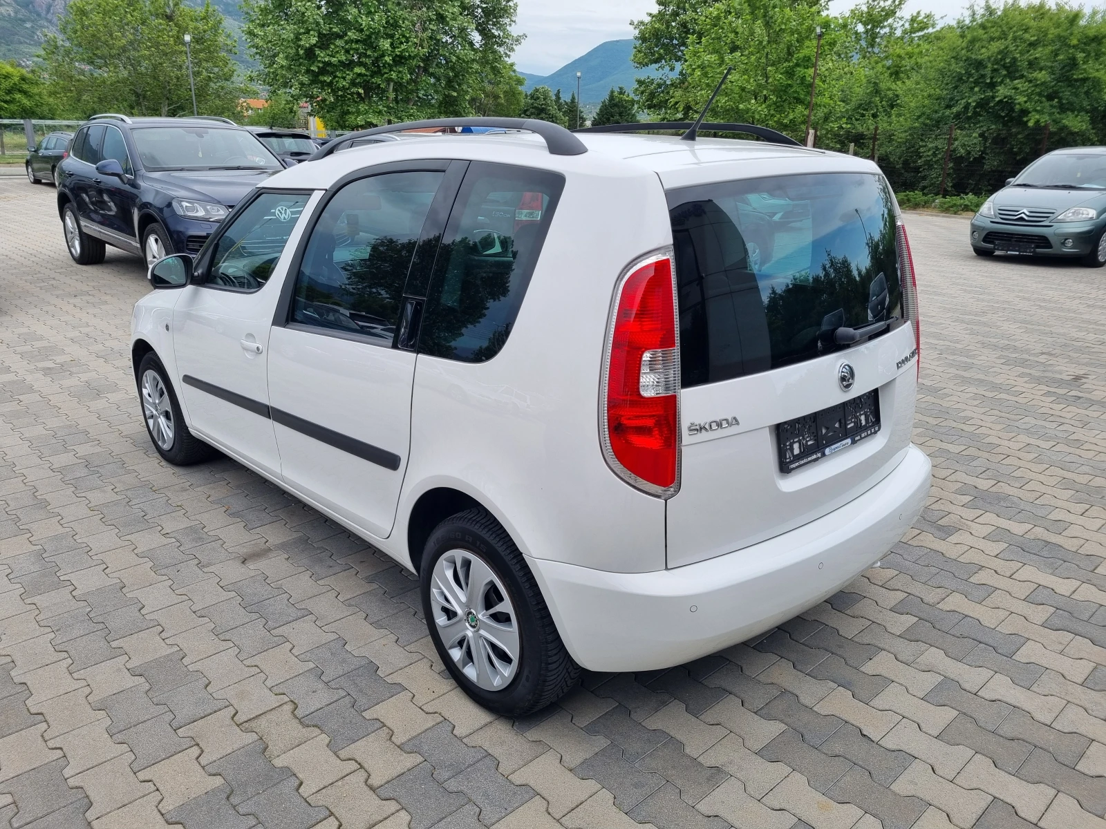 Skoda Roomster 1.6TDi-90кс 2015г. EURO 5B* ОБСЛУЖЕН! - изображение 4