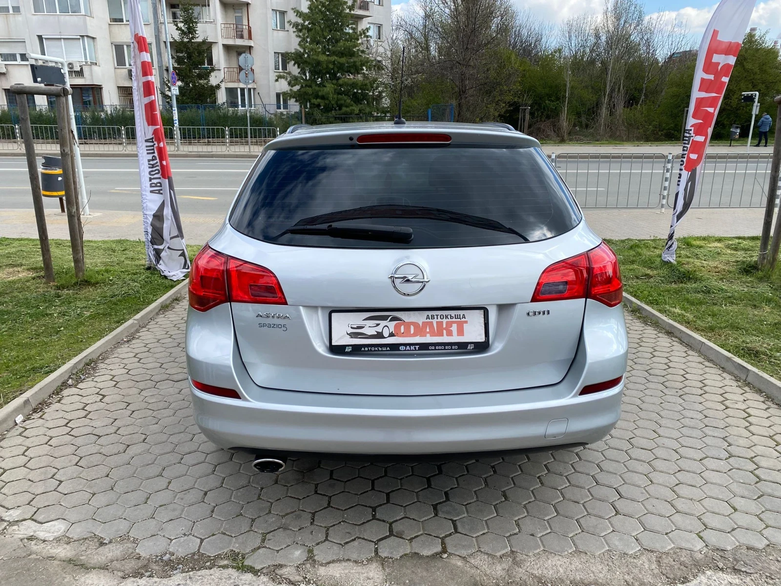 Opel Astra 2.0CDTi/ABTOMAT/РЕГИСТРИРАН - изображение 5