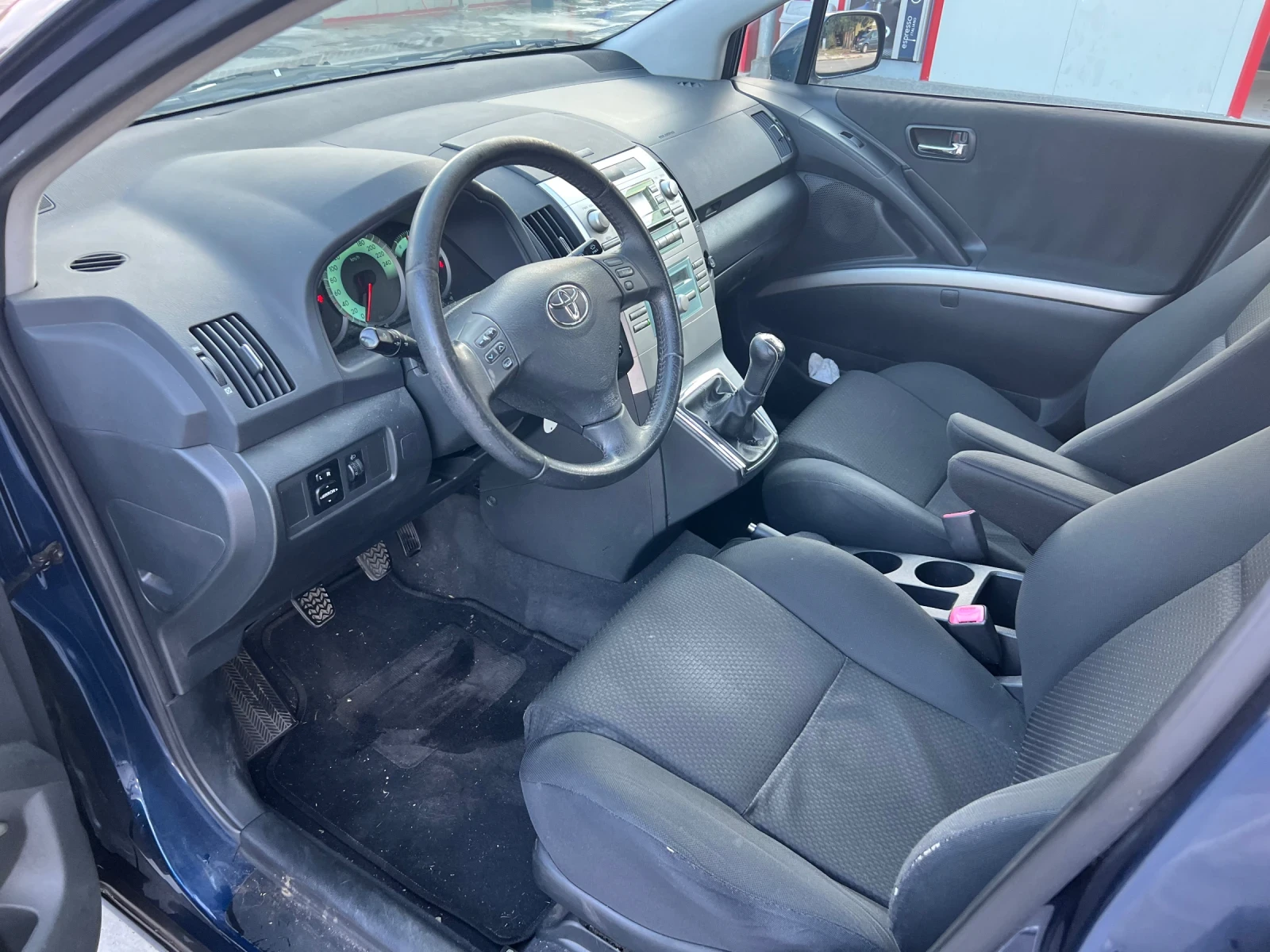 Toyota Corolla verso 1.8 Бензин - изображение 9