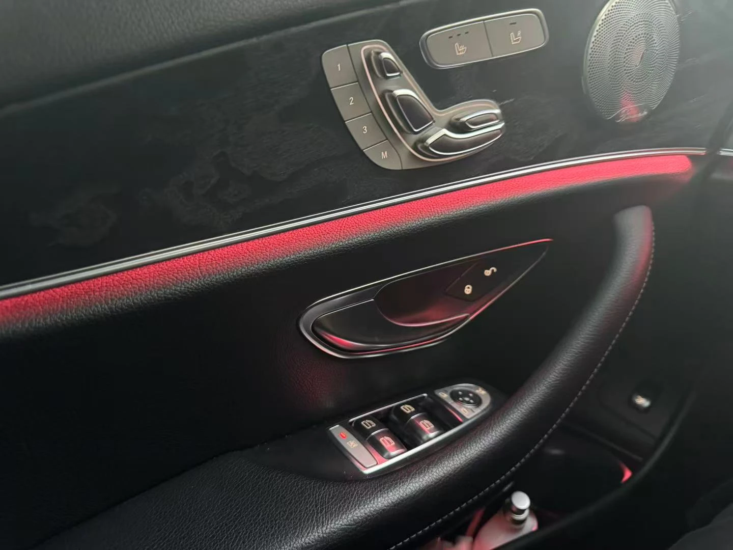 Mercedes-Benz E 300 CARFAX    | Mobile.bg   14