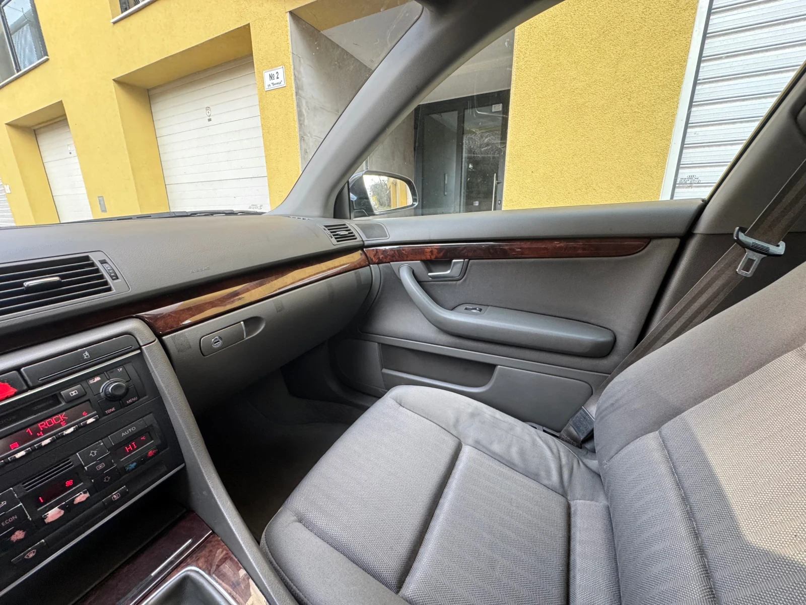 Audi A4 B6 - изображение 2