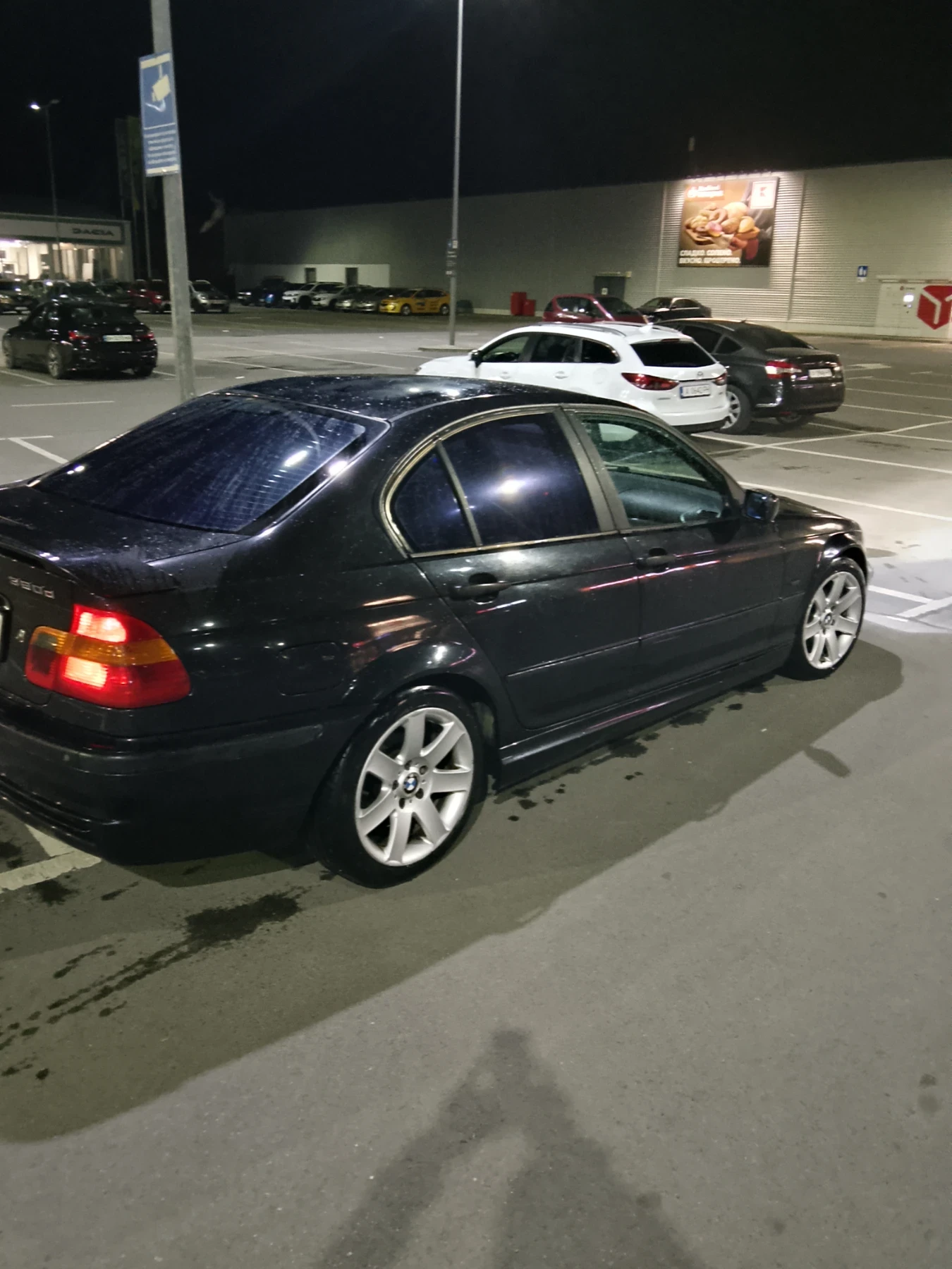 BMW 320, снимка 4 - Автомобили и джипове - 53819588