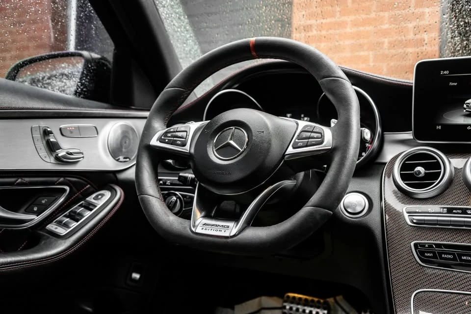 Mercedes-Benz C 63 AMG S  EDITION ONE/Carbon/Burmester/Pano/Keyless, снимка 7 - Автомобили и джипове - 53949538