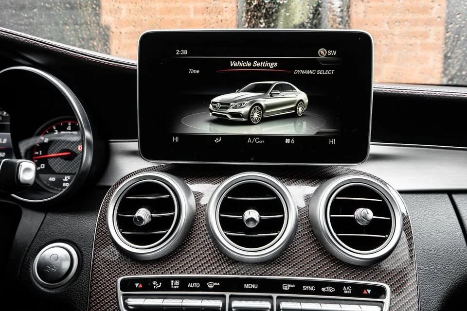 Mercedes-Benz C 63 AMG S  EDITION ONE/Carbon/Burmester/Pano/Keyless, снимка 9 - Автомобили и джипове - 53949538