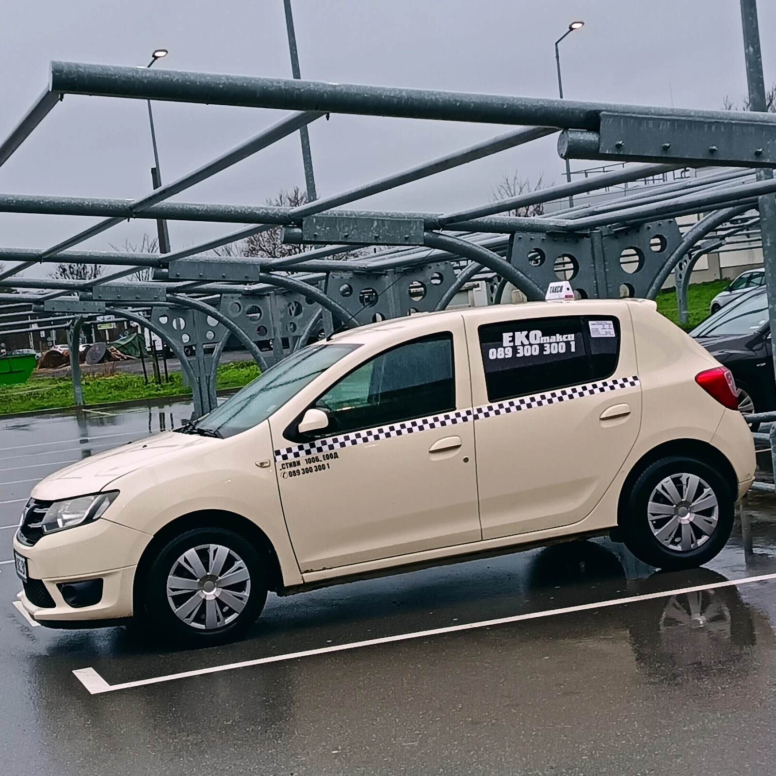 Dacia Sandero, снимка 4 - Автомобили и джипове - 54303097