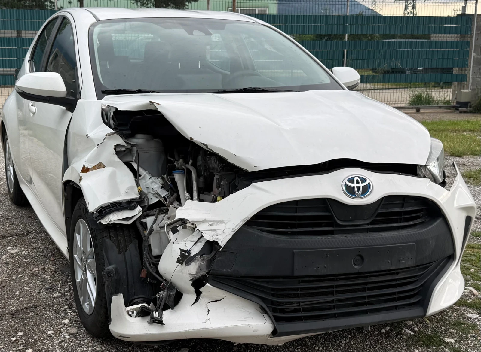 Toyota Yaris 1.5 Hybrid | Mobile.bg � ����������� 2