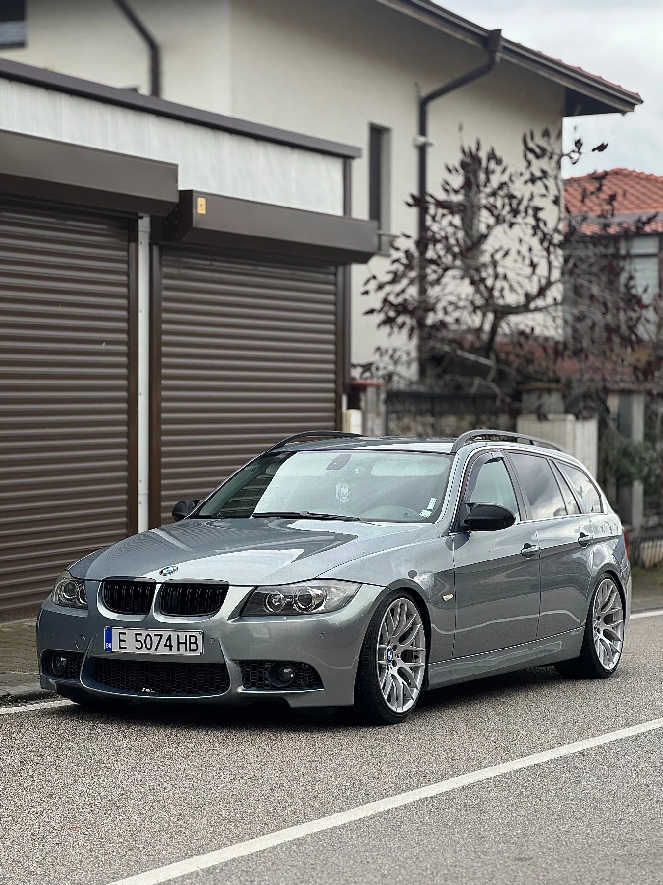BMW 330, снимка 4 - Автомобили и джипове - 55348608