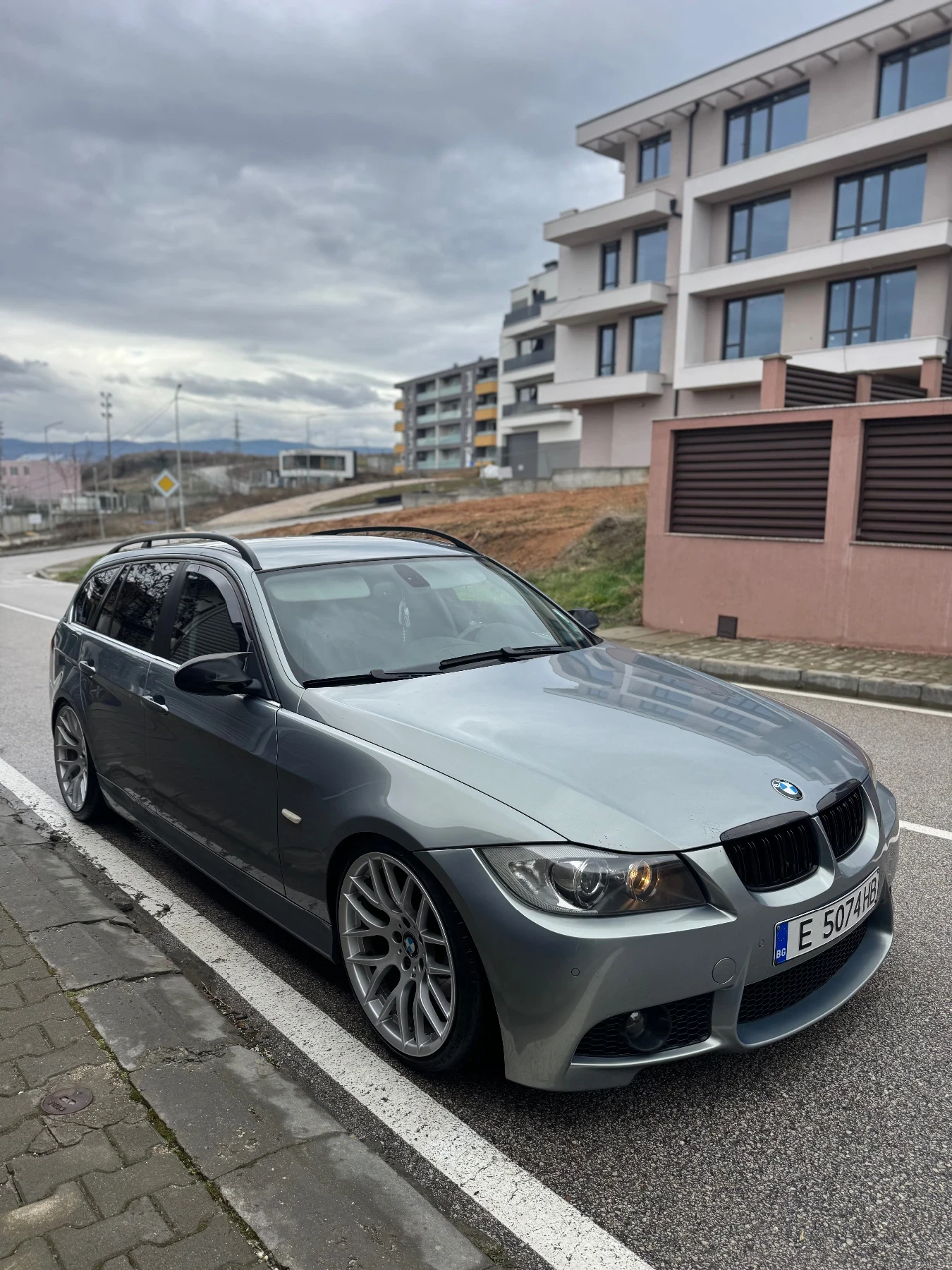 BMW 330, снимка 5 - Автомобили и джипове - 55348608