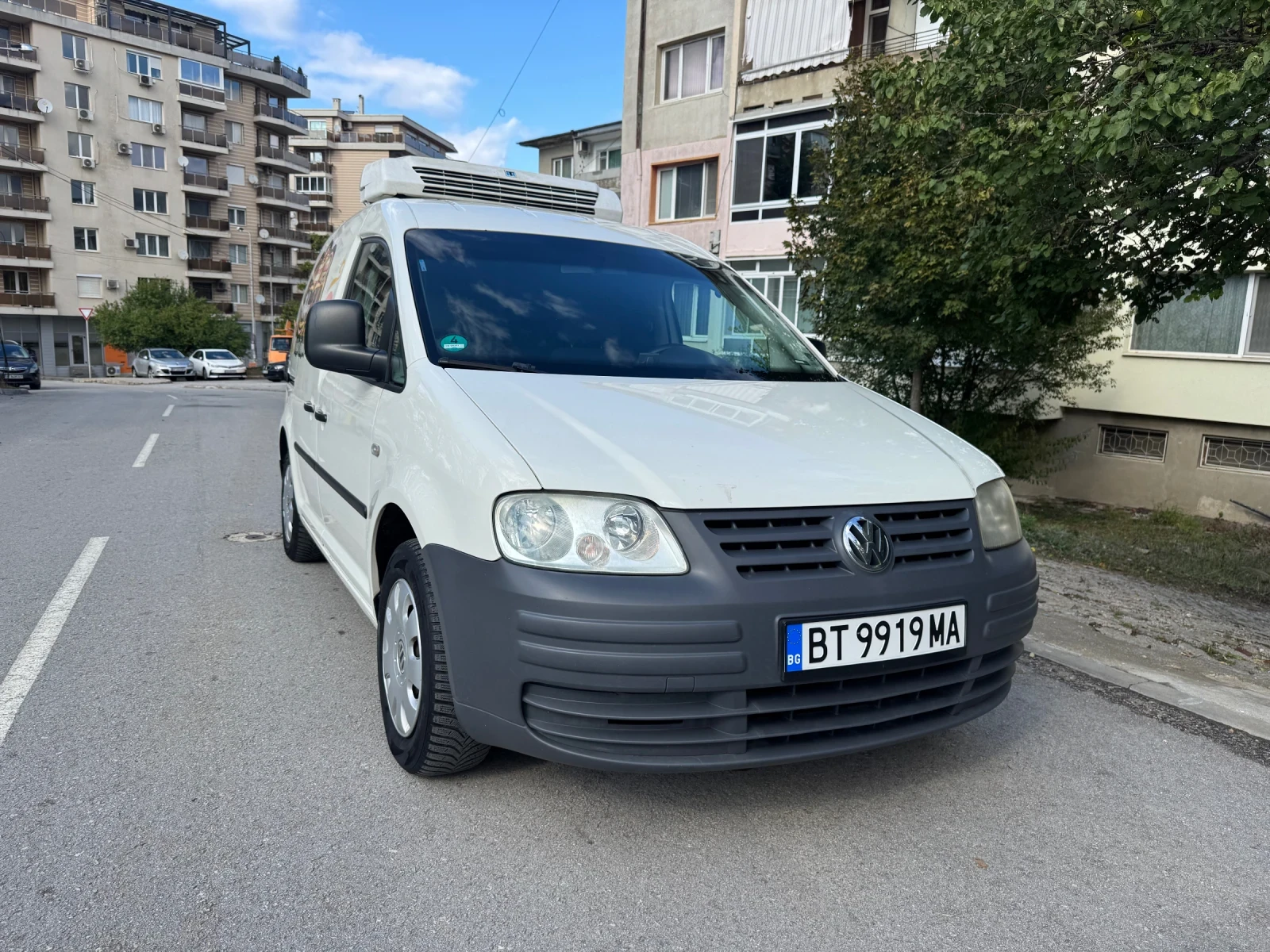VW Caddy     Хладилен агрегат на покрива, снимка 8 - Автомобили и джипове - 55418574