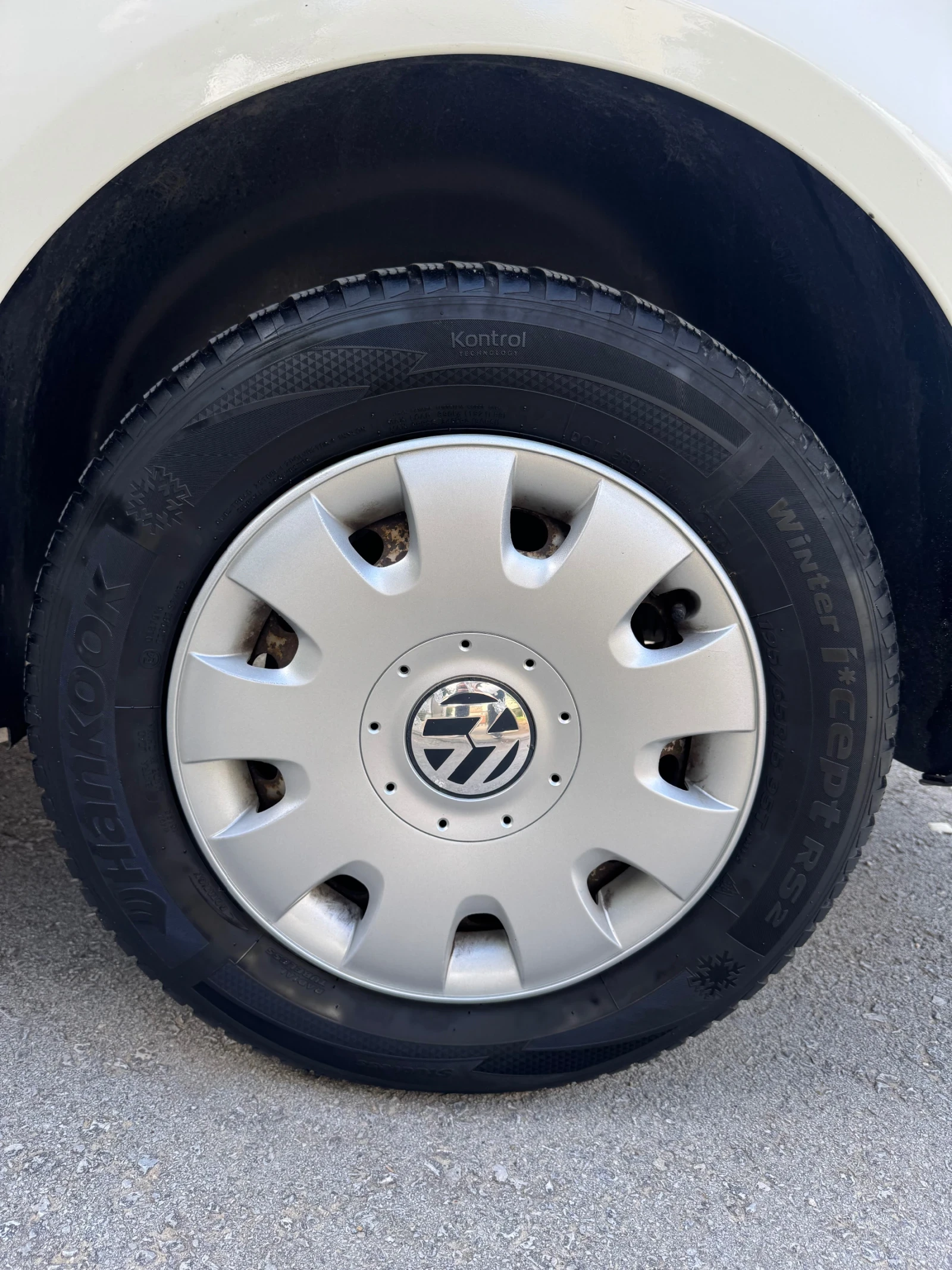 VW Caddy     Хладилен агрегат на покрива, снимка 3 - Автомобили и джипове - 55418574