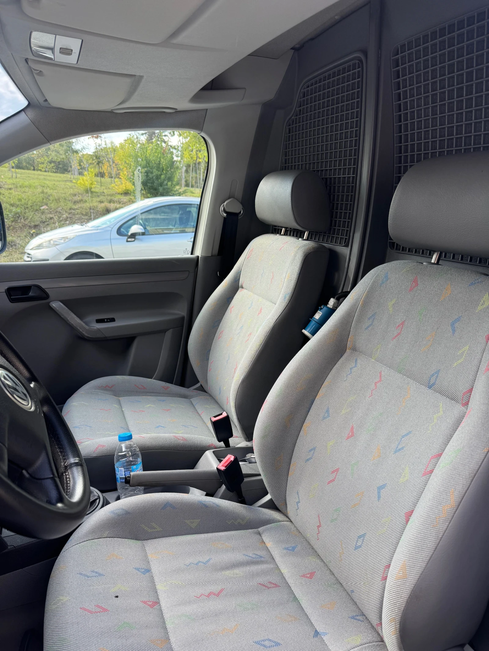 VW Caddy     Хладилен агрегат на покрива, снимка 4 - Автомобили и джипове - 55418574